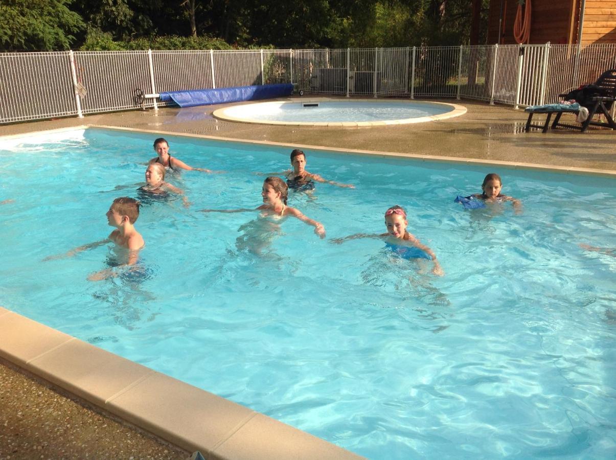 Camping Le Pont D'Allagnon Lempdes sur Allagnon Zewnętrze zdjęcie