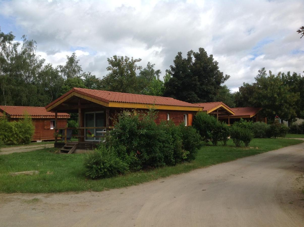 Camping Le Pont D'Allagnon Lempdes sur Allagnon Zewnętrze zdjęcie