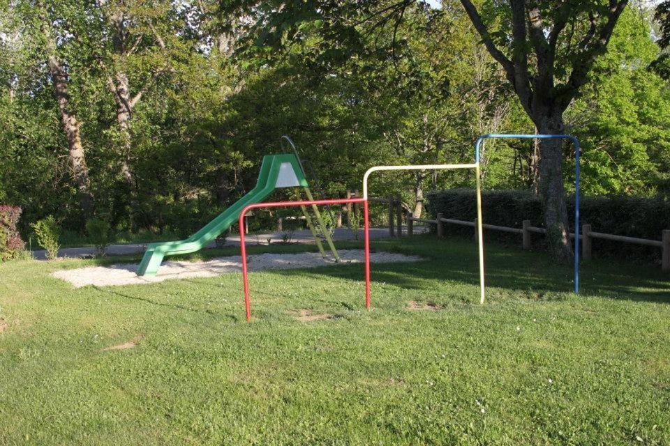 Camping Le Pont D'Allagnon Lempdes sur Allagnon Zewnętrze zdjęcie